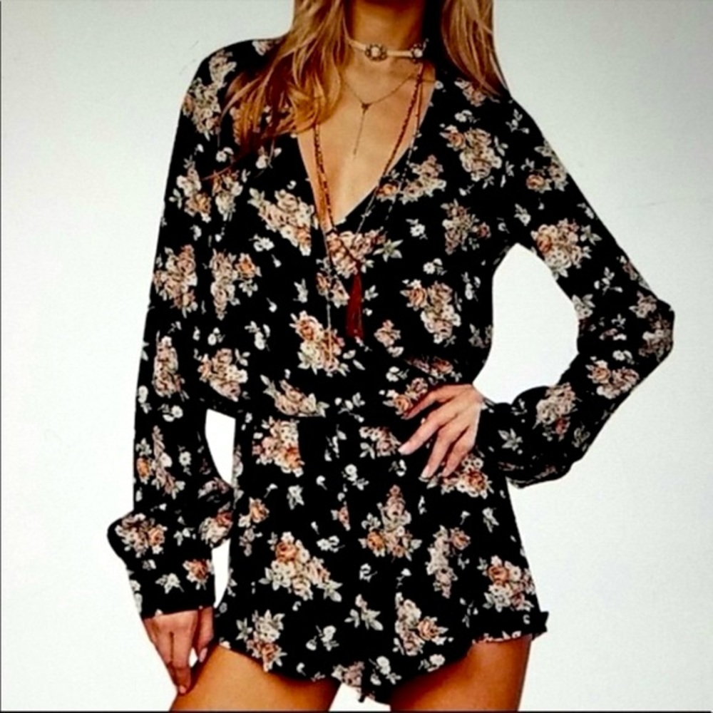 BLUE LIFE Black Floral Long Sleeve Romper